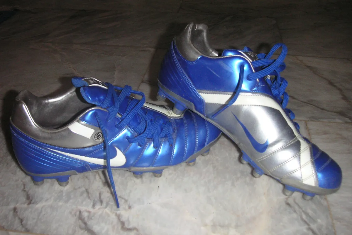 Botines Nike Total 90 Shift GF.